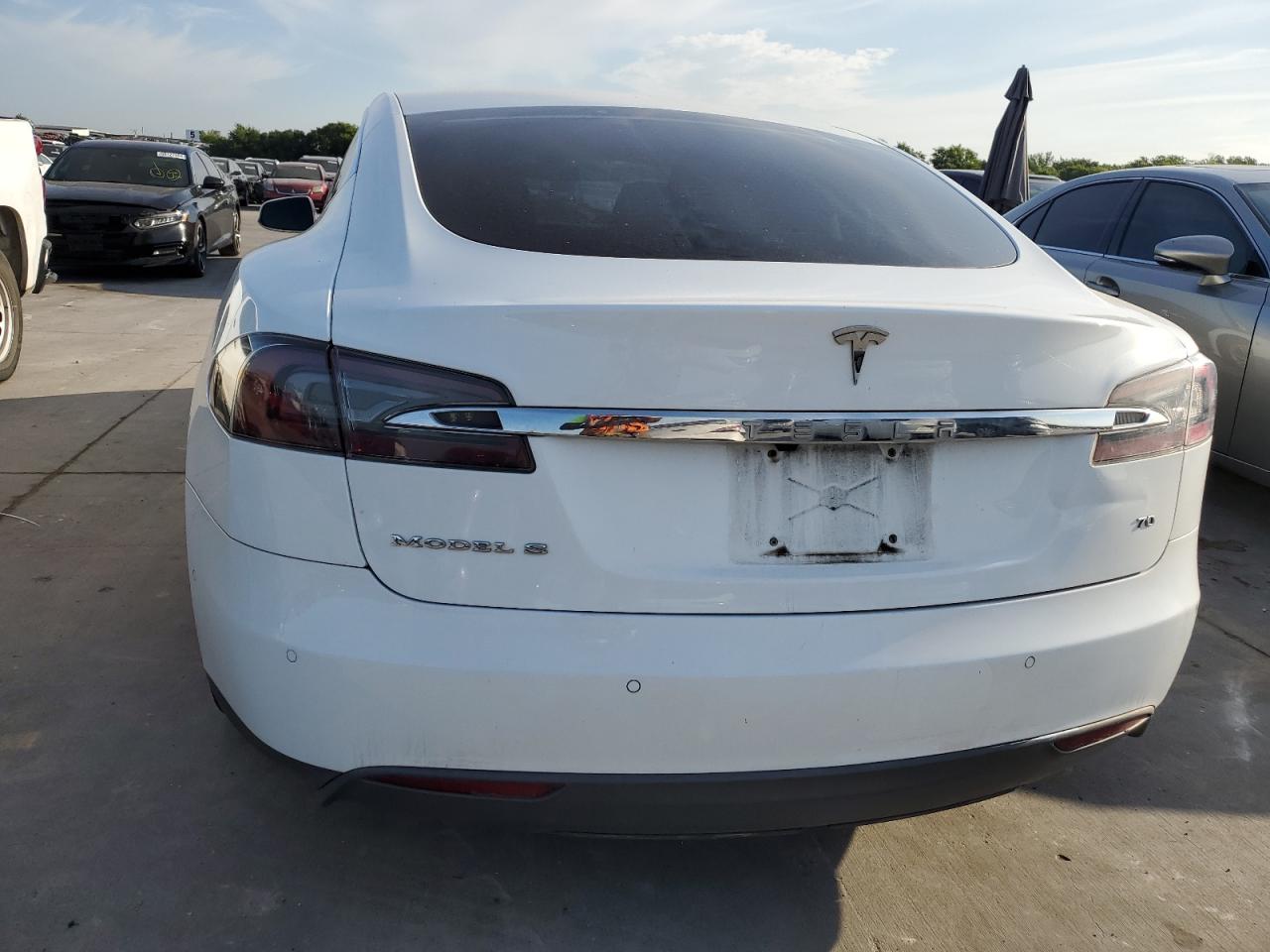 Автомобіль TESLA MODEL S 2015 | GrandCar Автомобіль TESLA MODEL S 2015 | GrandCar