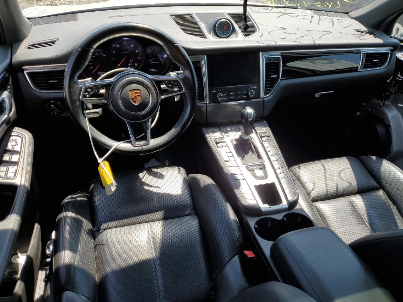 Автомобиль PORSCHE MACAN 2018 | GrandCar Автомобиль PORSCHE MACAN 2018 | GrandCar