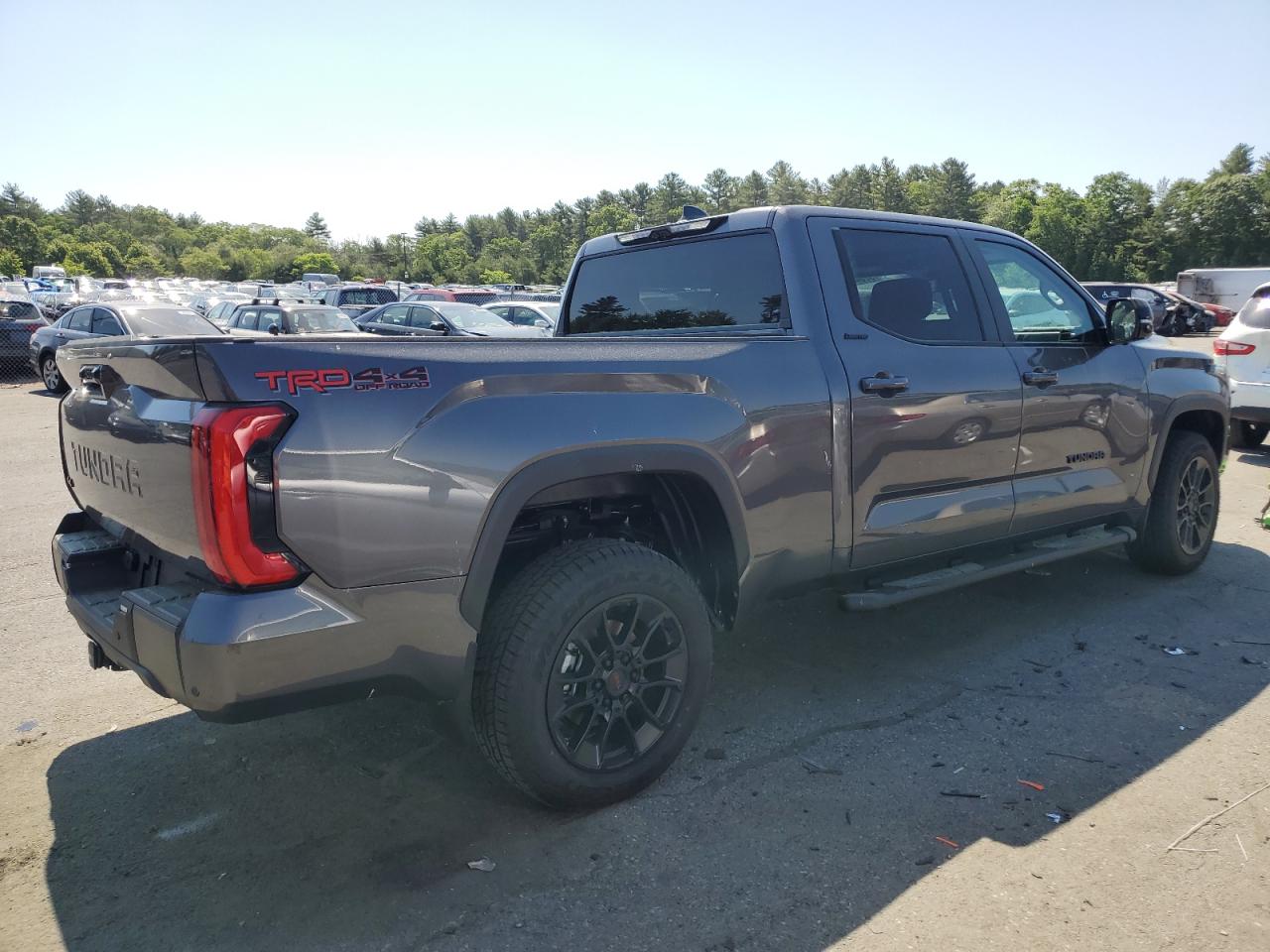 Автомобиль TOYOTA TUNDRA CREWMAX PLATINUM 2024 | GrandCar Автомобиль TOYOTA TUNDRA CREWMAX PLATINUM 2024 | GrandCar