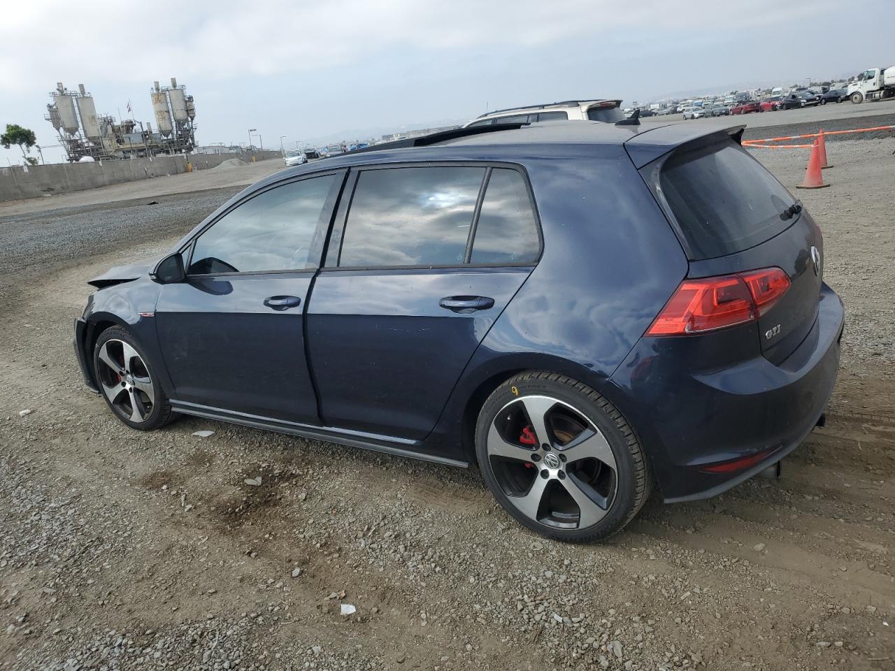 Автомобиль VOLKSWAGEN GTI S 2016 | GrandCar Автомобиль VOLKSWAGEN GTI S 2016 | GrandCar
