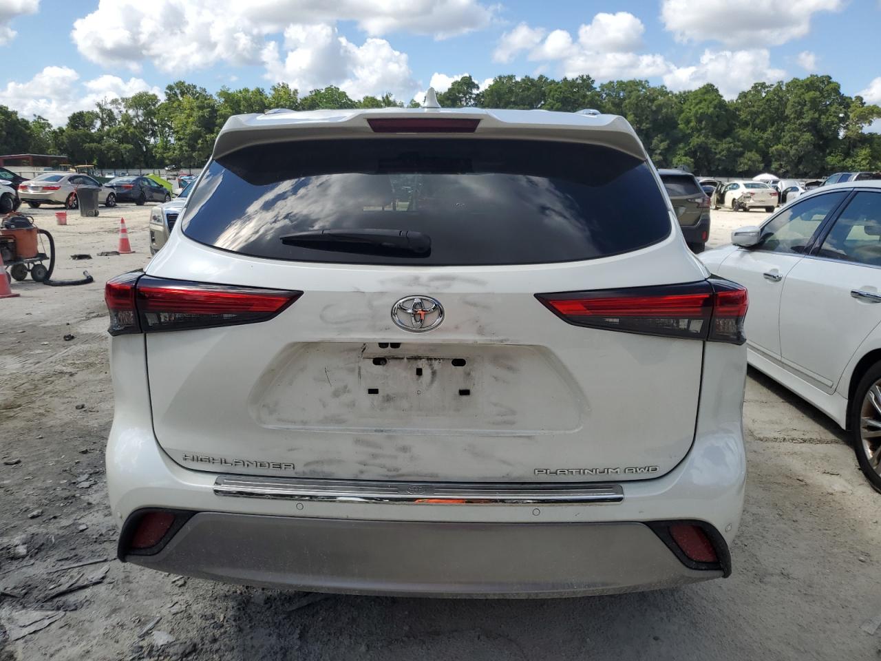 Автомобіль TOYOTA HIGHLANDER PLATINUM 2020 | GrandCar Автомобіль TOYOTA HIGHLANDER PLATINUM 2020 | GrandCar