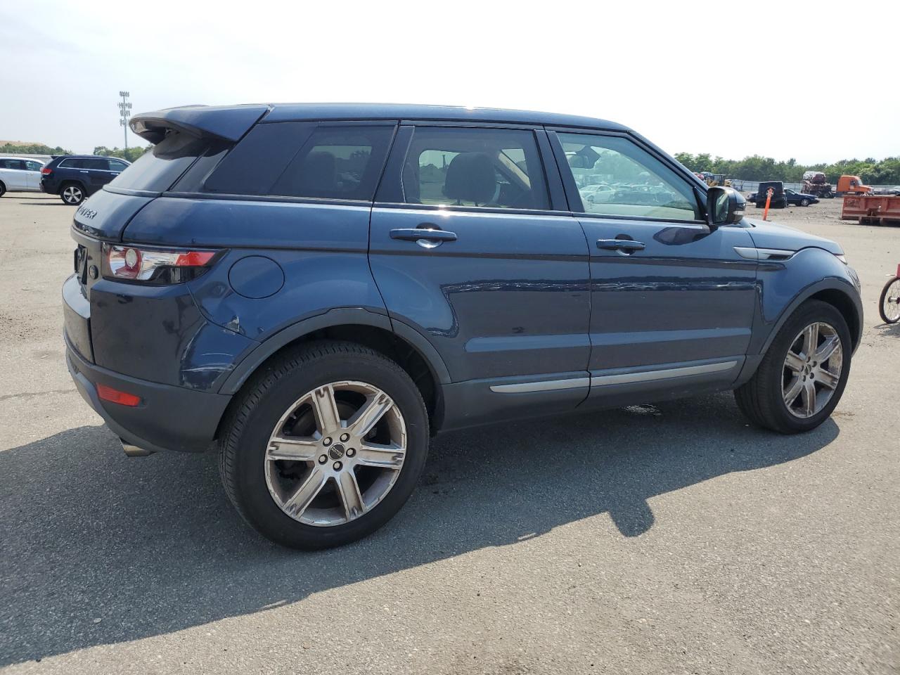 Автомобіль LAND ROVER RANGE ROVER EVOQUE PREMIUM 2012 | GrandCar Автомобіль LAND ROVER RANGE ROVER EVOQUE PREMIUM 2012 | GrandCar