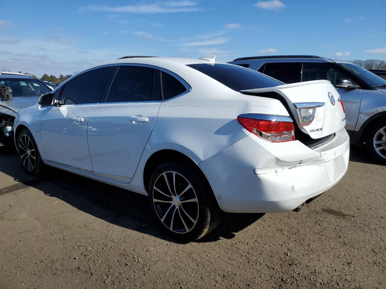 Автомобиль BUICK VERANO SPORT TOURING 2016 | GrandCar Автомобиль BUICK VERANO SPORT TOURING 2016 | GrandCar