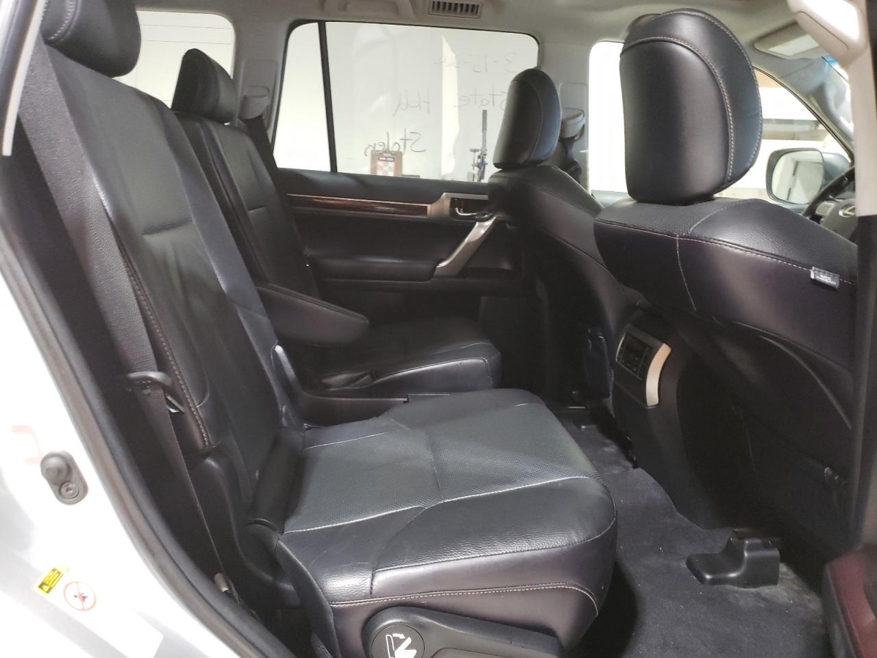 Автомобіль LEXUS GX 460 2018 | GrandCar Автомобіль LEXUS GX 460 2018 | GrandCar