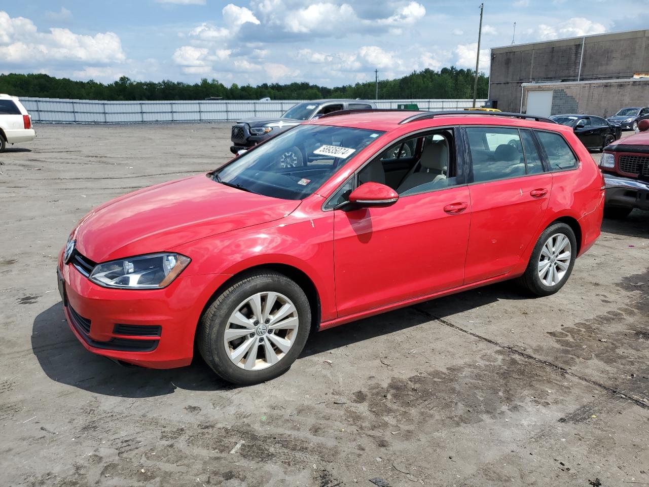 Автомобиль VOLKSWAGEN GOLF SPORTWAGEN S 2017 | GrandCar