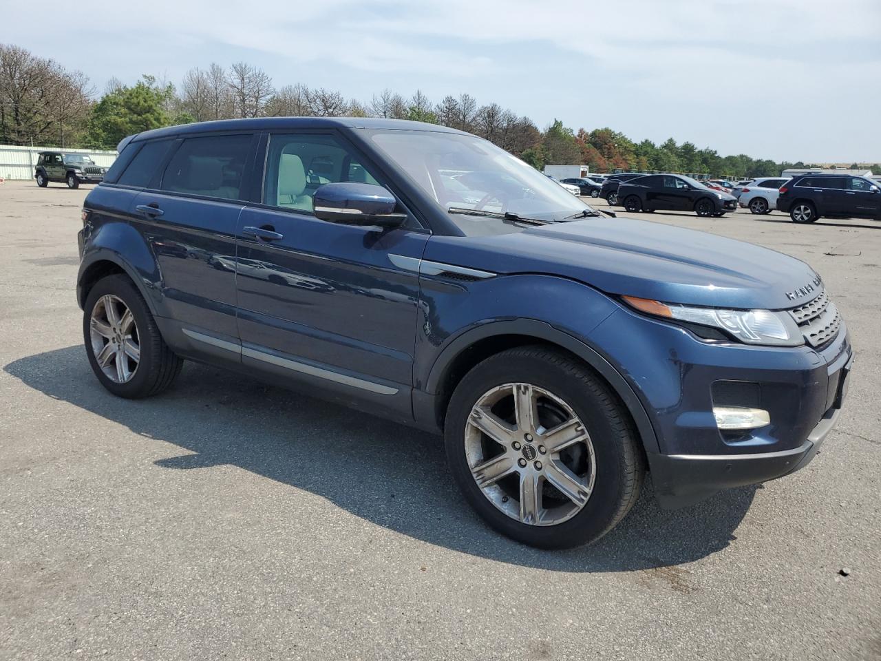 Автомобіль LAND ROVER RANGE ROVER EVOQUE PREMIUM 2012 | GrandCar Автомобіль LAND ROVER RANGE ROVER EVOQUE PREMIUM 2012 | GrandCar