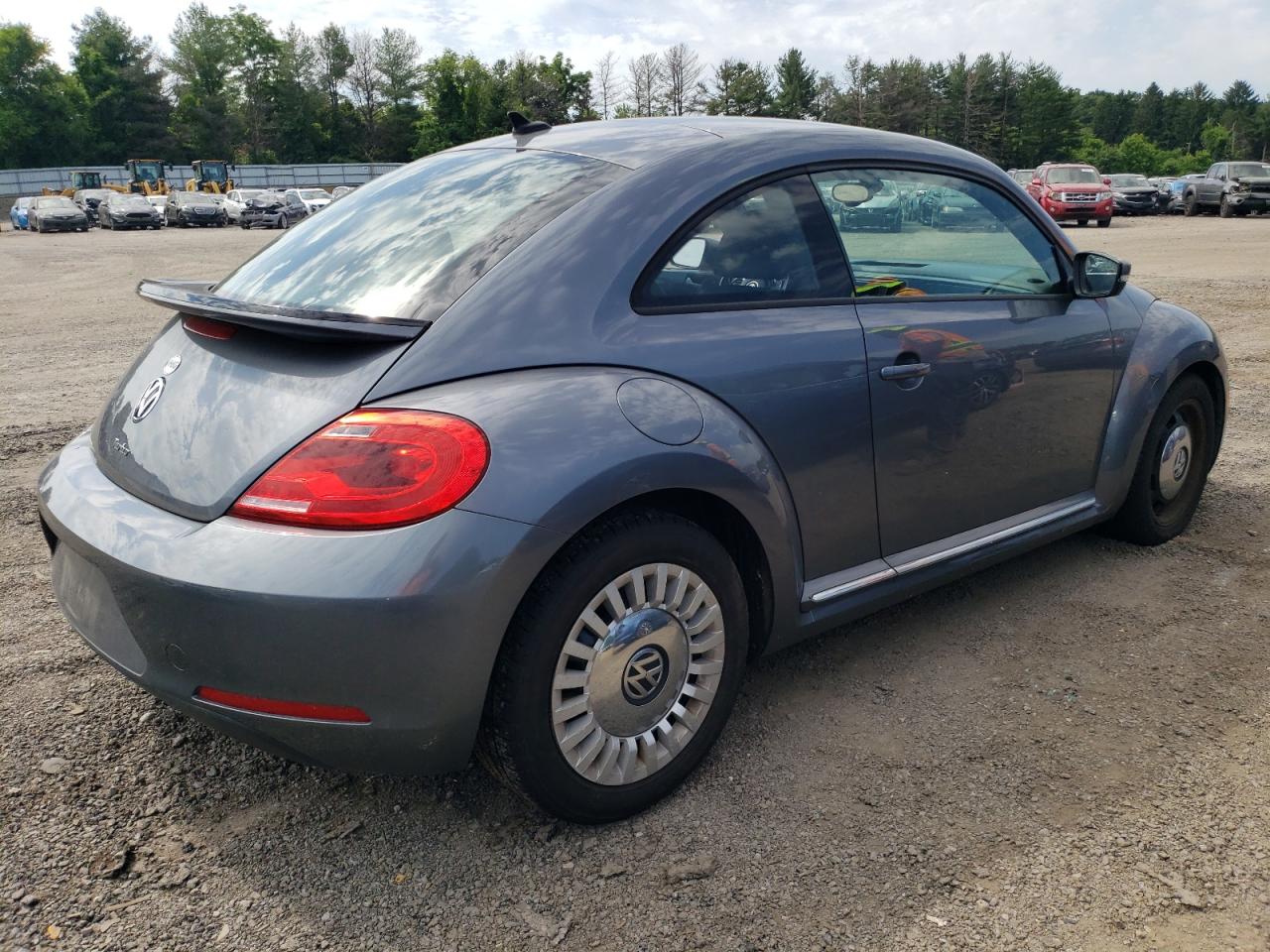 Автомобиль VOLKSWAGEN BEETLE SE 2016 | GrandCar Автомобиль VOLKSWAGEN BEETLE SE 2016 | GrandCar