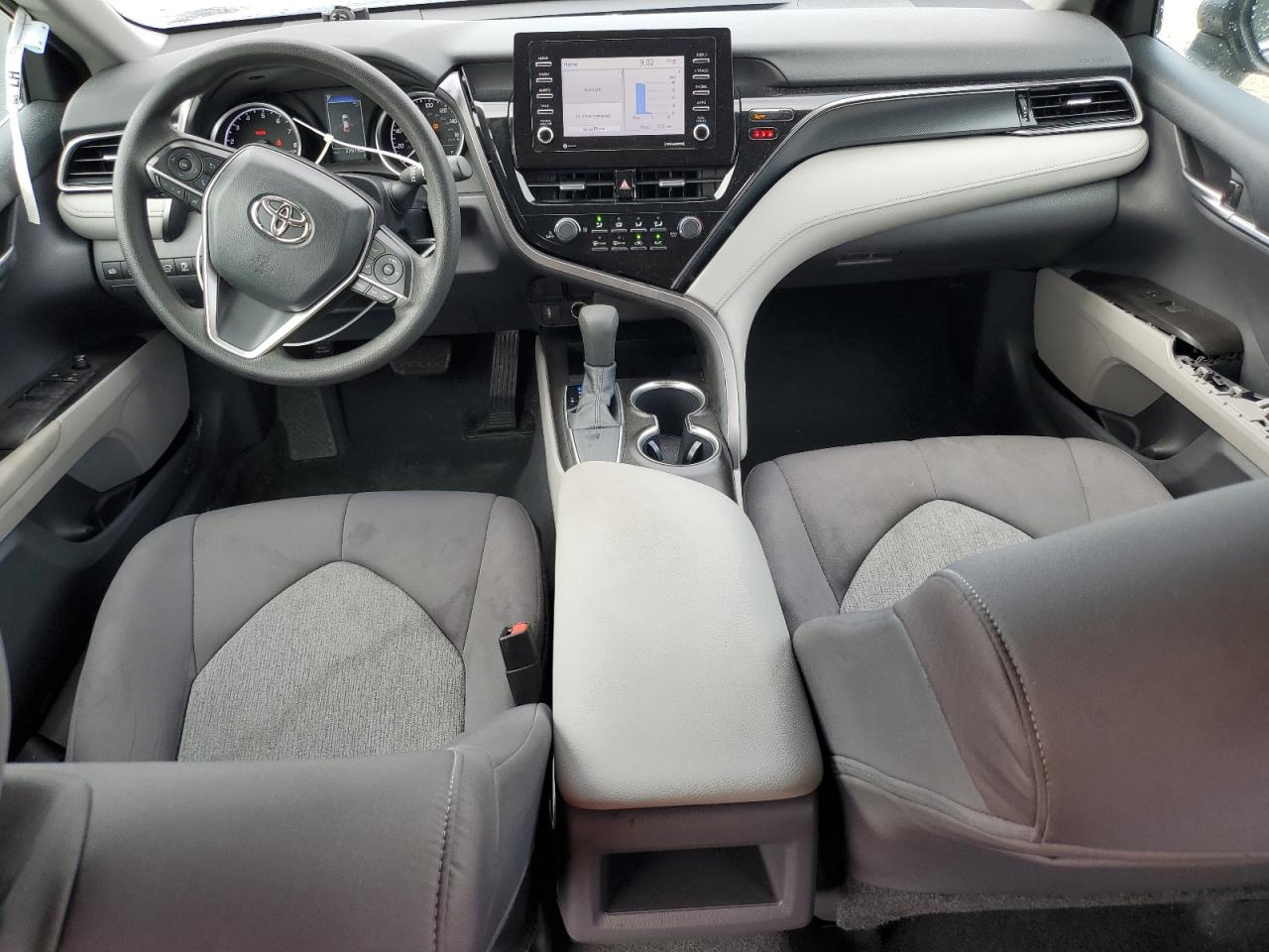 Автомобіль TOYOTA CAMRY LE 2021 | GrandCar Автомобіль TOYOTA CAMRY LE 2021 | GrandCar