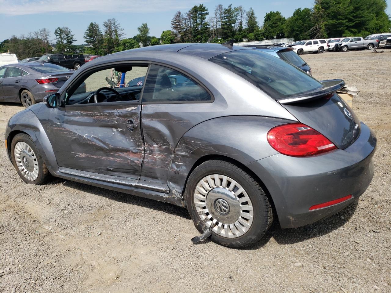 Автомобиль VOLKSWAGEN BEETLE SE 2016 | GrandCar Автомобиль VOLKSWAGEN BEETLE SE 2016 | GrandCar