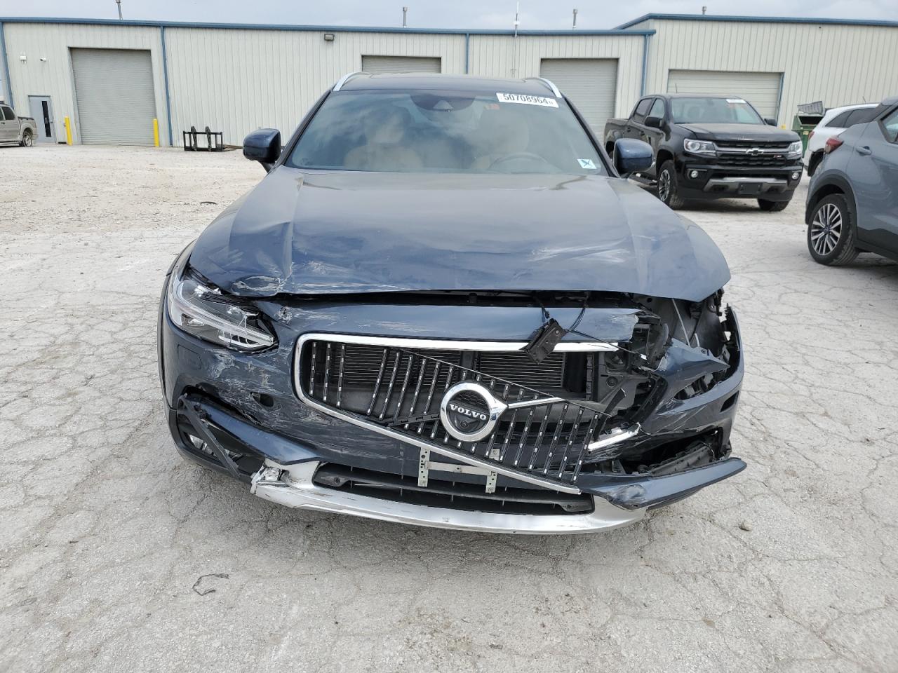 Автомобіль VOLVO V90 CROSS COUNTRY T6 INSCRIPTION 2020 | GrandCar Автомобіль VOLVO V90 CROSS COUNTRY T6 INSCRIPTION 2020 | GrandCar