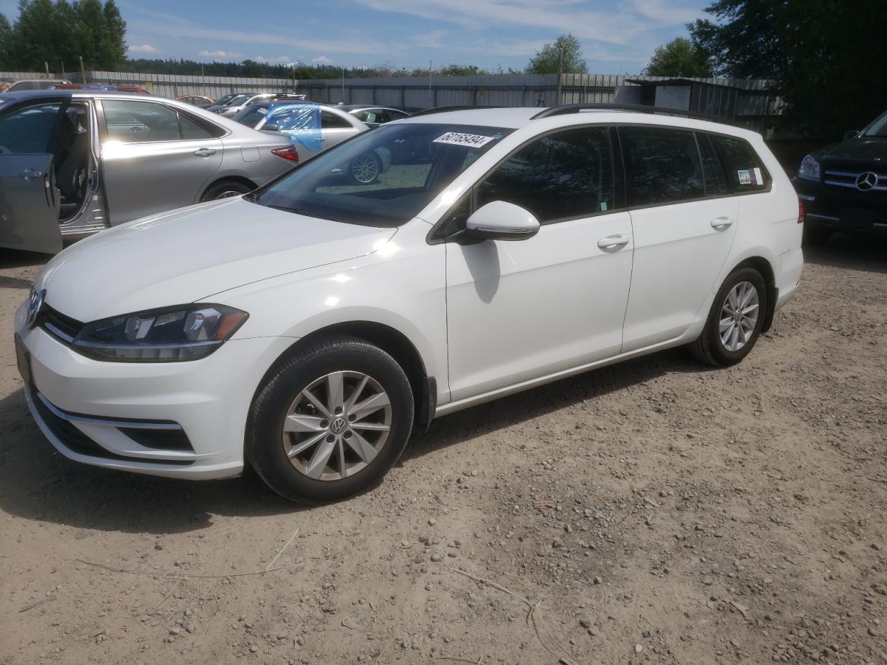Автомобиль VOLKSWAGEN GOLF SPORTWAGEN S 2018 | GrandCar