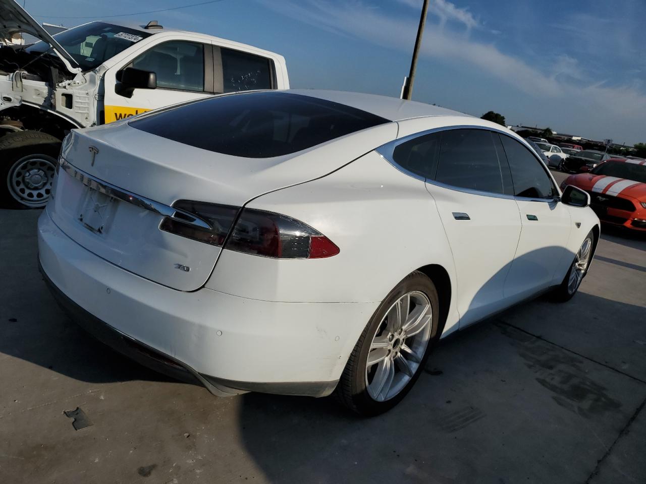 Автомобіль TESLA MODEL S 2015 | GrandCar Автомобіль TESLA MODEL S 2015 | GrandCar