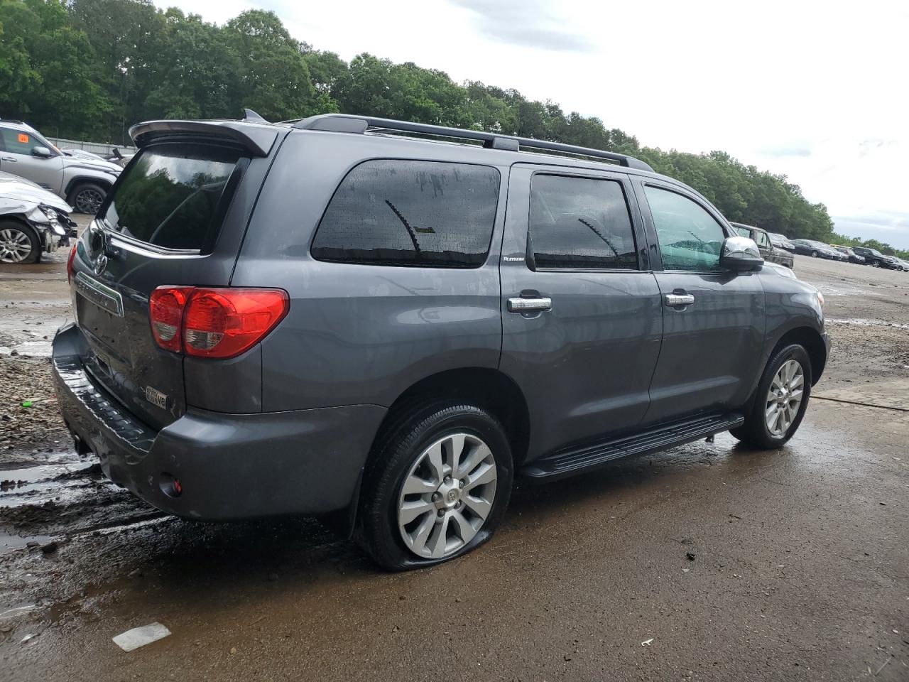 Автомобиль TOYOTA SEQUOIA PLATINUM 2016 | GrandCar Автомобиль TOYOTA SEQUOIA PLATINUM 2016 | GrandCar
