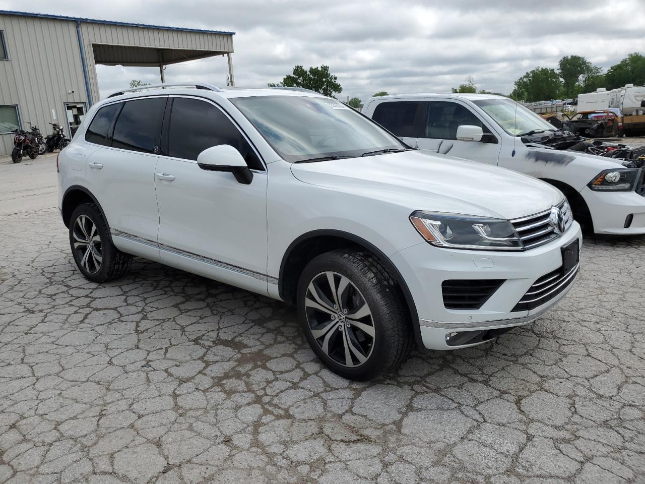 Автомобиль VOLKSWAGEN TOUAREG WOLFSBURG 2017 | GrandCar Автомобиль VOLKSWAGEN TOUAREG WOLFSBURG 2017 | GrandCar