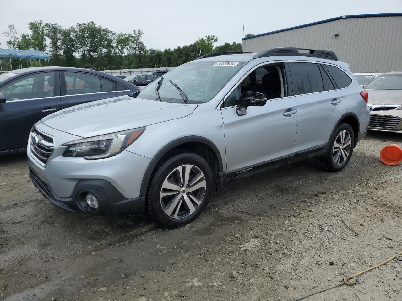 Автомобиль SUBARU OUTBACK LIMITED 2018 | GrandCar