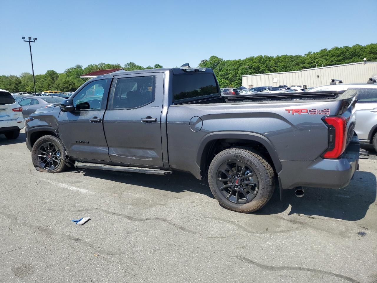 Автомобиль TOYOTA TUNDRA CREWMAX PLATINUM 2024 | GrandCar Автомобиль TOYOTA TUNDRA CREWMAX PLATINUM 2024 | GrandCar