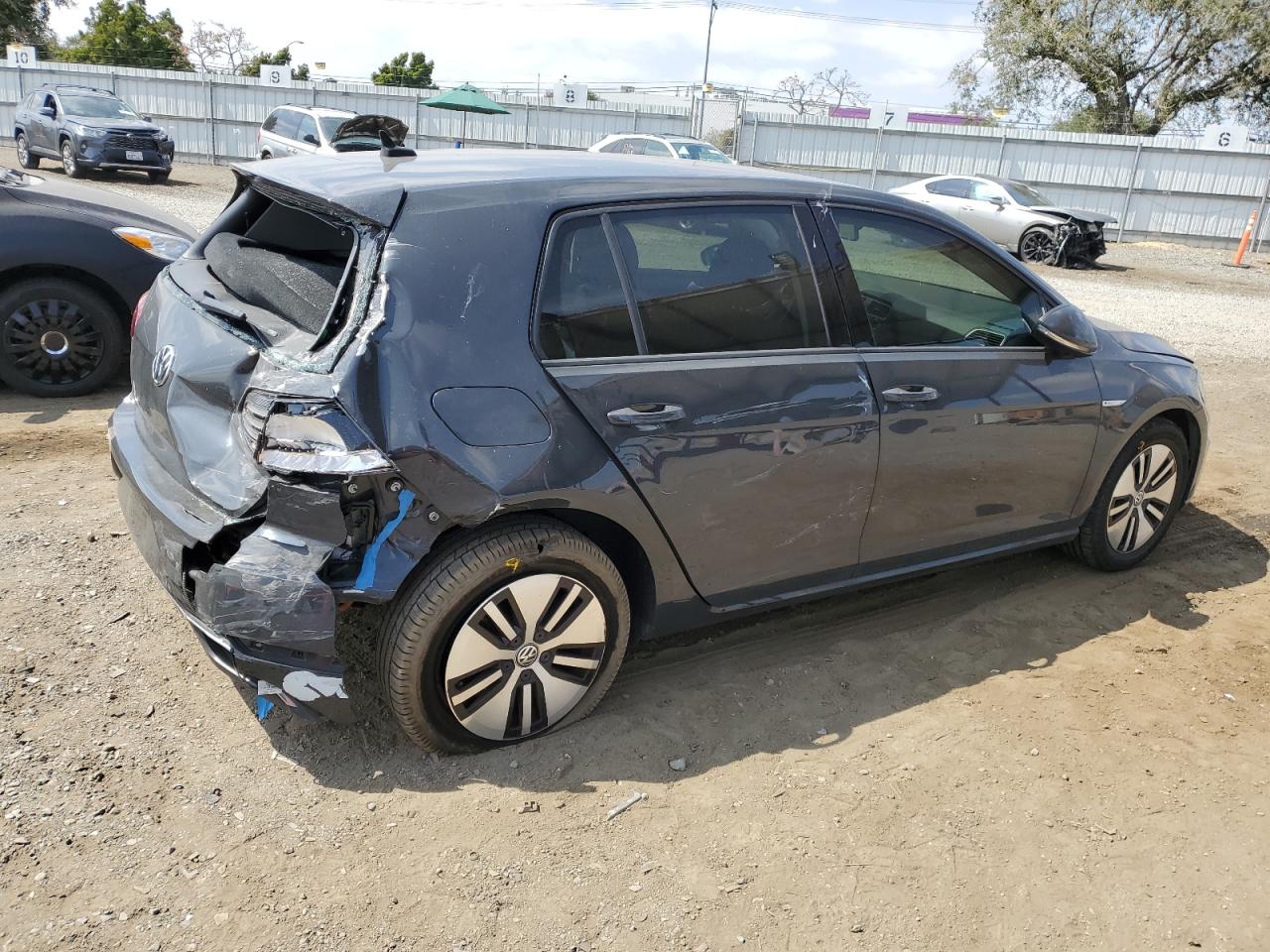 Автомобиль VOLKSWAGEN E-GOLF SE 2017 | GrandCar Автомобиль VOLKSWAGEN E-GOLF SE 2017 | GrandCar