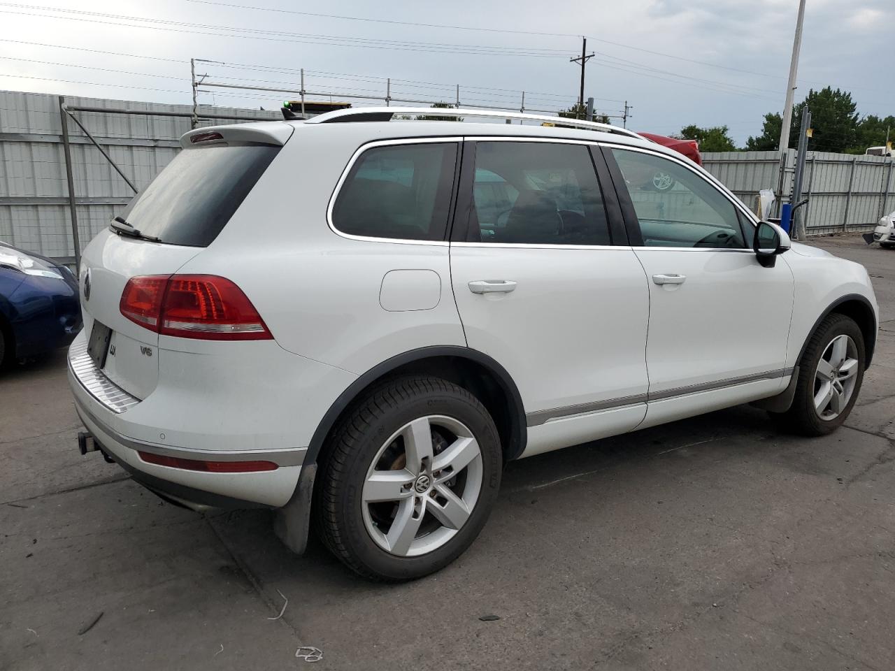 Автомобиль VOLKSWAGEN TOUAREG SPORT 2017 | GrandCar Автомобиль VOLKSWAGEN TOUAREG SPORT 2017 | GrandCar