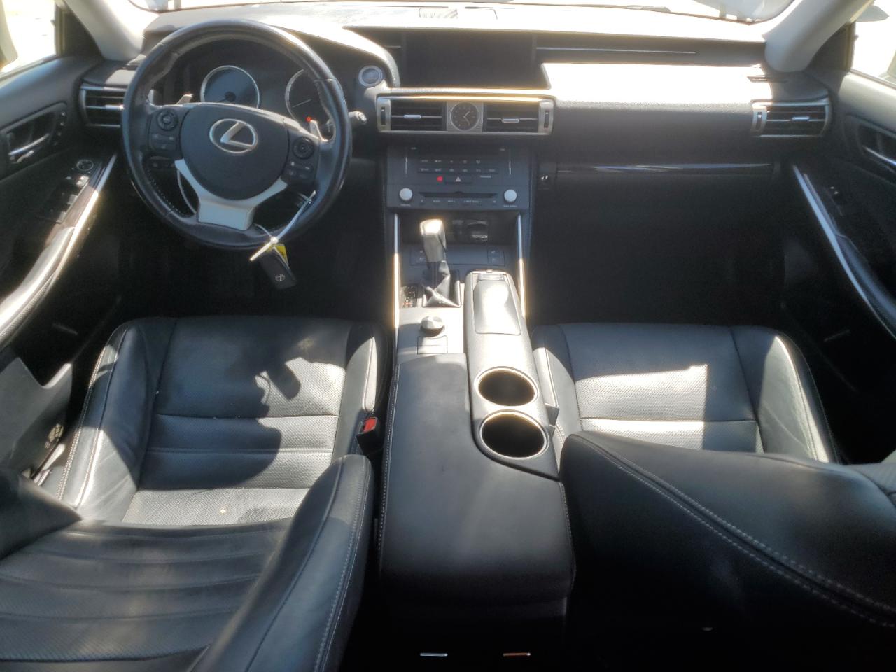 Автомобиль LEXUS IS 350 2016 | GrandCar Автомобиль LEXUS IS 350 2016 | GrandCar