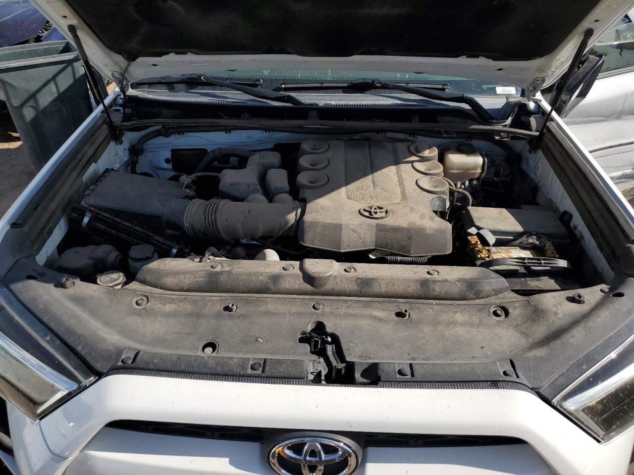 Автомобиль TOYOTA 4RUNNER SR5 2015 | GrandCar Автомобиль TOYOTA 4RUNNER SR5 2015 | GrandCar