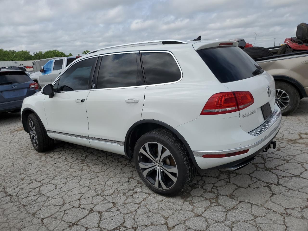 Автомобиль VOLKSWAGEN TOUAREG WOLFSBURG 2017 | GrandCar Автомобиль VOLKSWAGEN TOUAREG WOLFSBURG 2017 | GrandCar