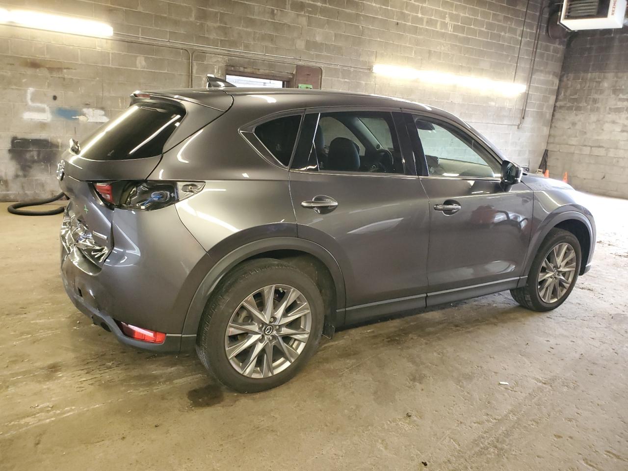 Автомобиль MAZDA CX-5 GRAND TOURING 2020 | GrandCar Автомобиль MAZDA CX-5 GRAND TOURING 2020 | GrandCar