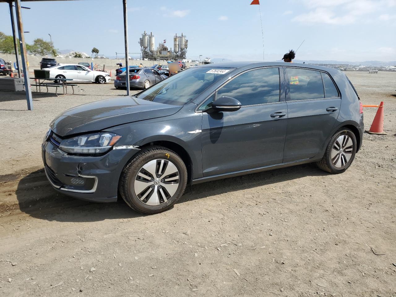 Автомобиль VOLKSWAGEN E-GOLF SE 2017 | GrandCar