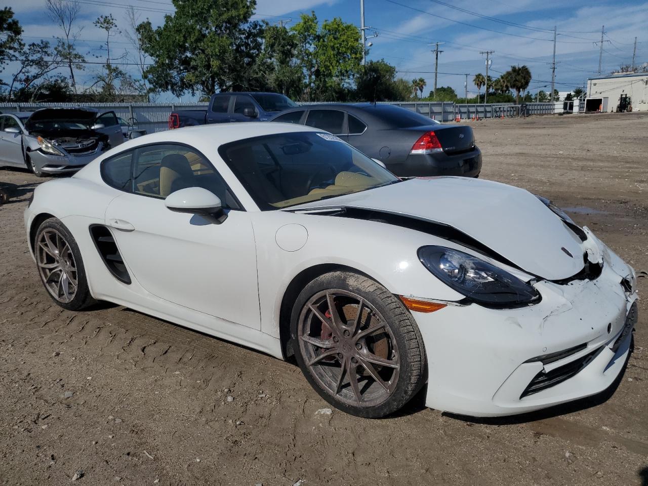 Автомобіль PORSCHE CAYMAN S 2017 | GrandCar Автомобіль PORSCHE CAYMAN S 2017 | GrandCar