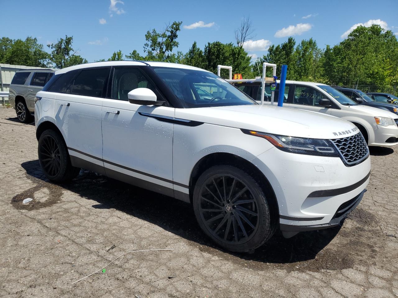 Автомобиль LAND ROVER RANGE ROVER VELAR S 2018 | GrandCar Автомобиль LAND ROVER RANGE ROVER VELAR S 2018 | GrandCar