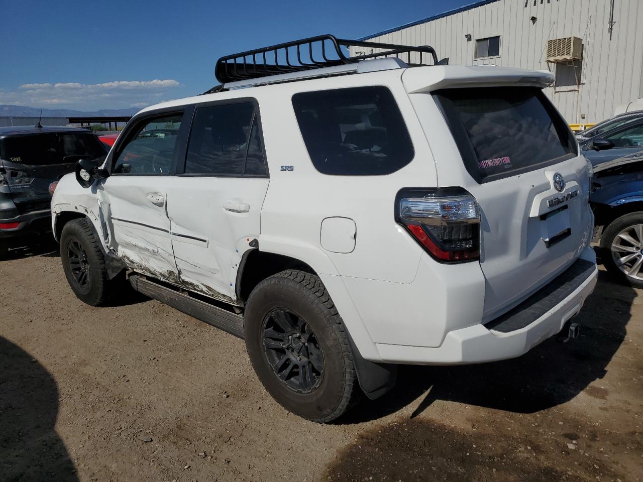 Автомобиль TOYOTA 4RUNNER SR5 2015 | GrandCar Автомобиль TOYOTA 4RUNNER SR5 2015 | GrandCar