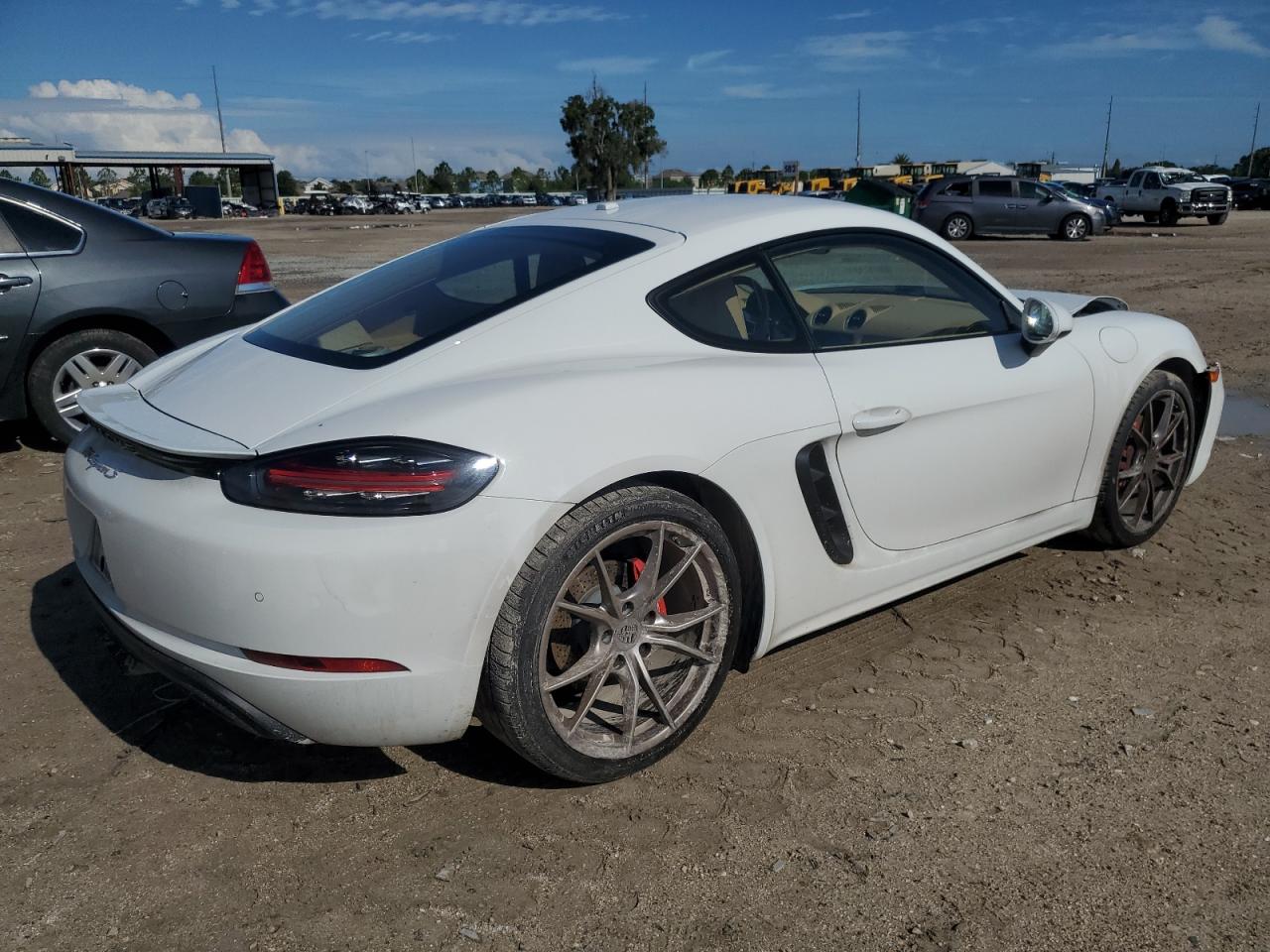 Автомобіль PORSCHE CAYMAN S 2017 | GrandCar Автомобіль PORSCHE CAYMAN S 2017 | GrandCar