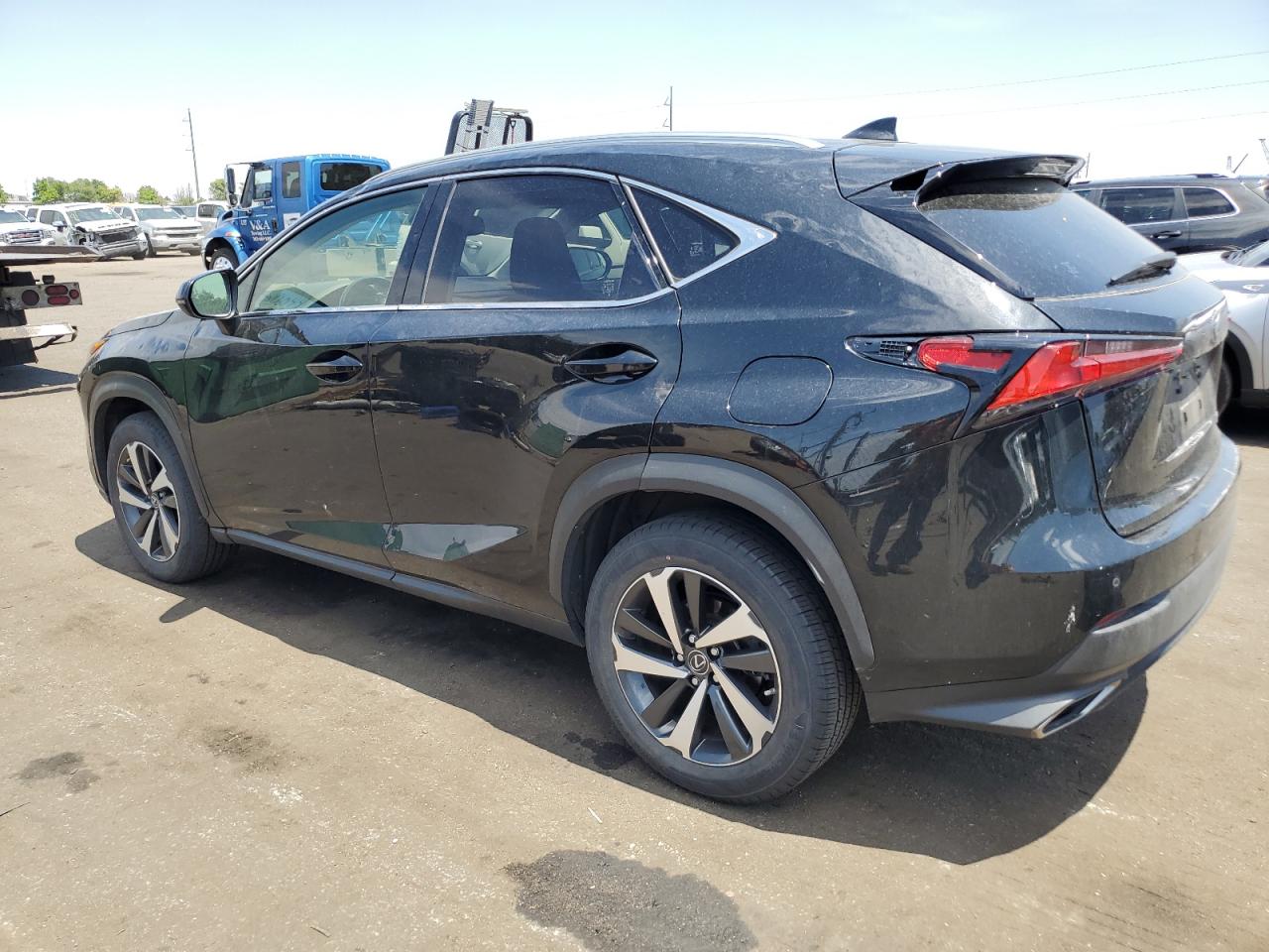 Автомобиль LEXUS NX 300 2020 | GrandCar Автомобиль LEXUS NX 300 2020 | GrandCar