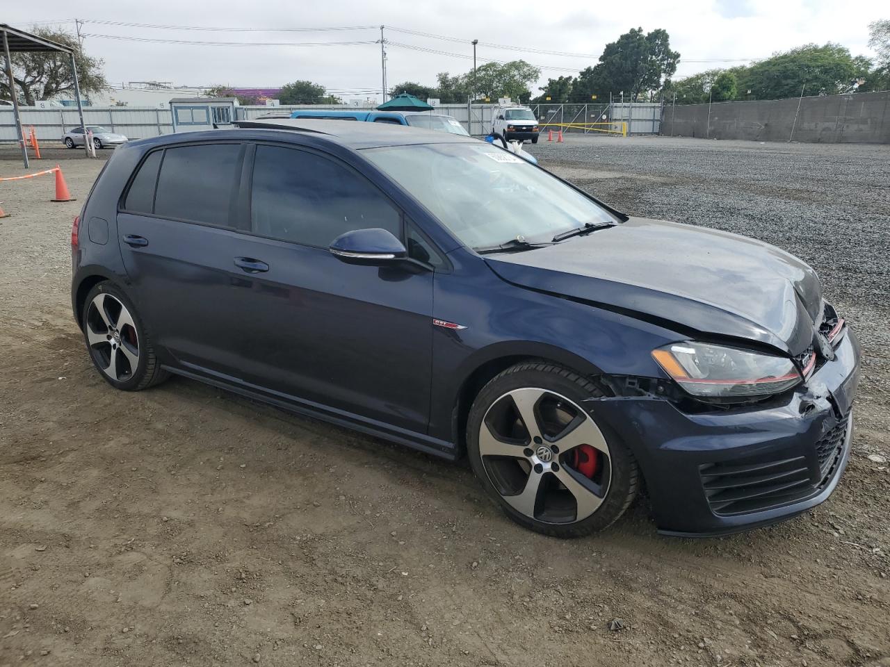 Автомобиль VOLKSWAGEN GTI S 2016 | GrandCar