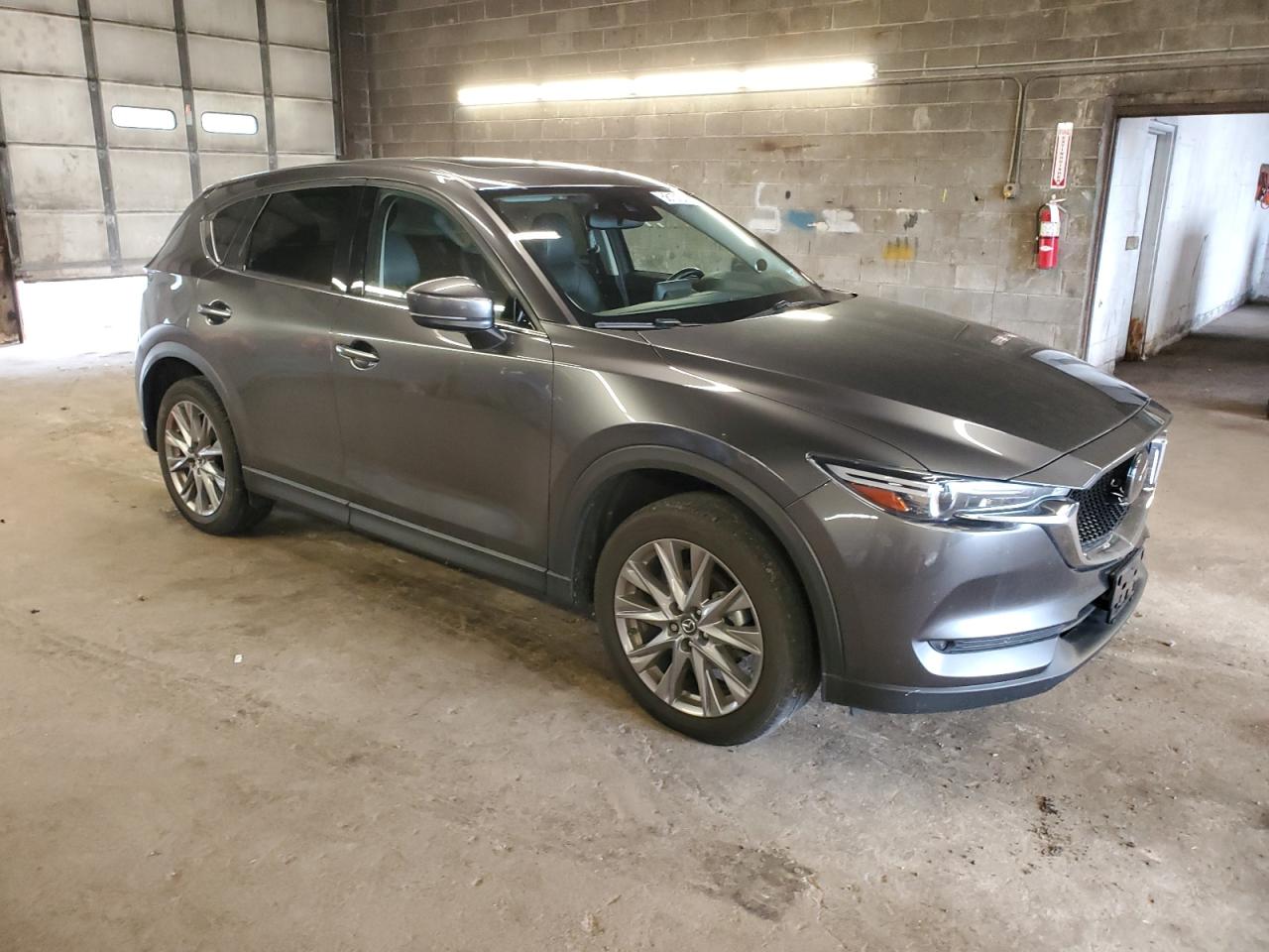 Автомобиль MAZDA CX-5 GRAND TOURING 2020 | GrandCar Автомобиль MAZDA CX-5 GRAND TOURING 2020 | GrandCar