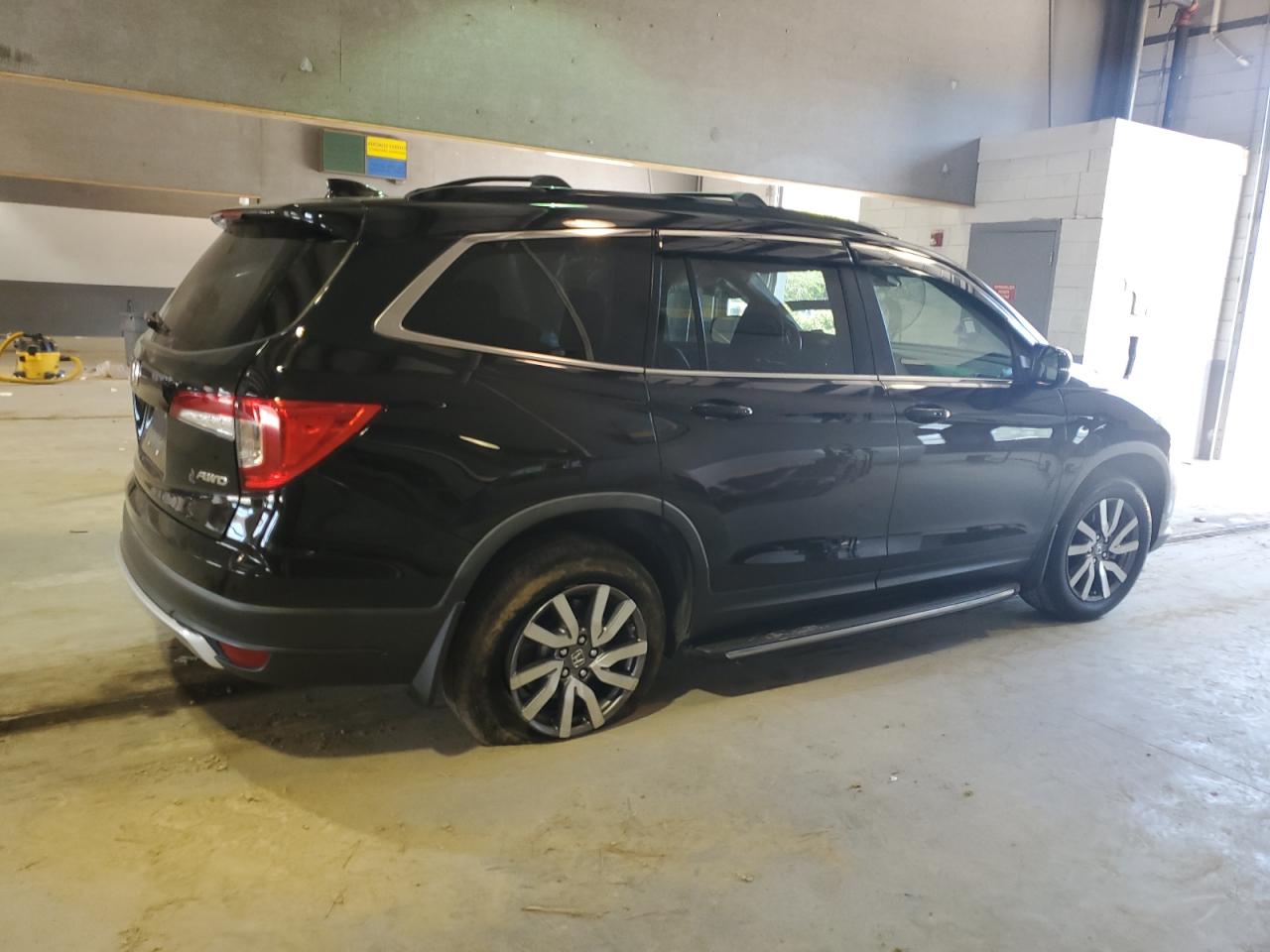 Автомобиль HONDA PILOT EXL 2019 | GrandCar Автомобиль HONDA PILOT EXL 2019 | GrandCar