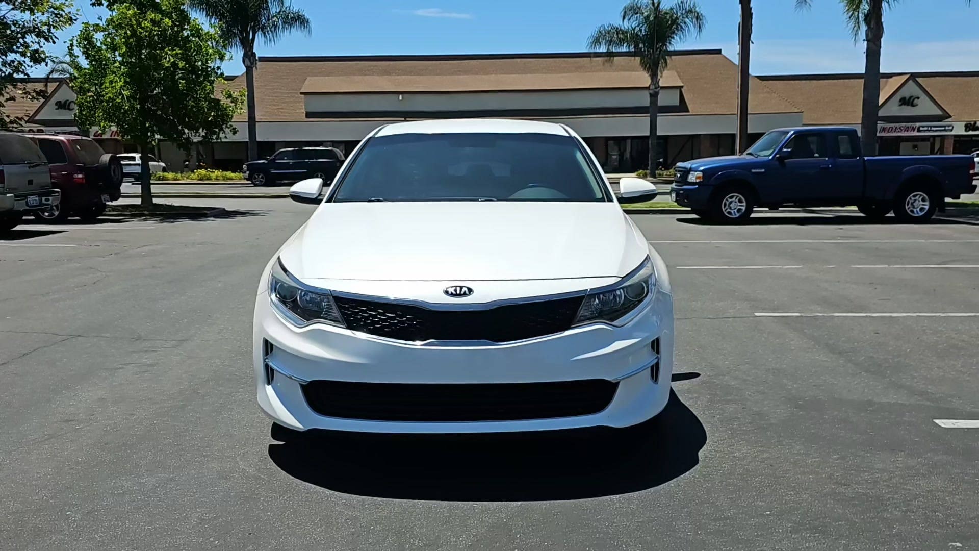Автомобиль Kia Optima LX 2018 | GrandCar