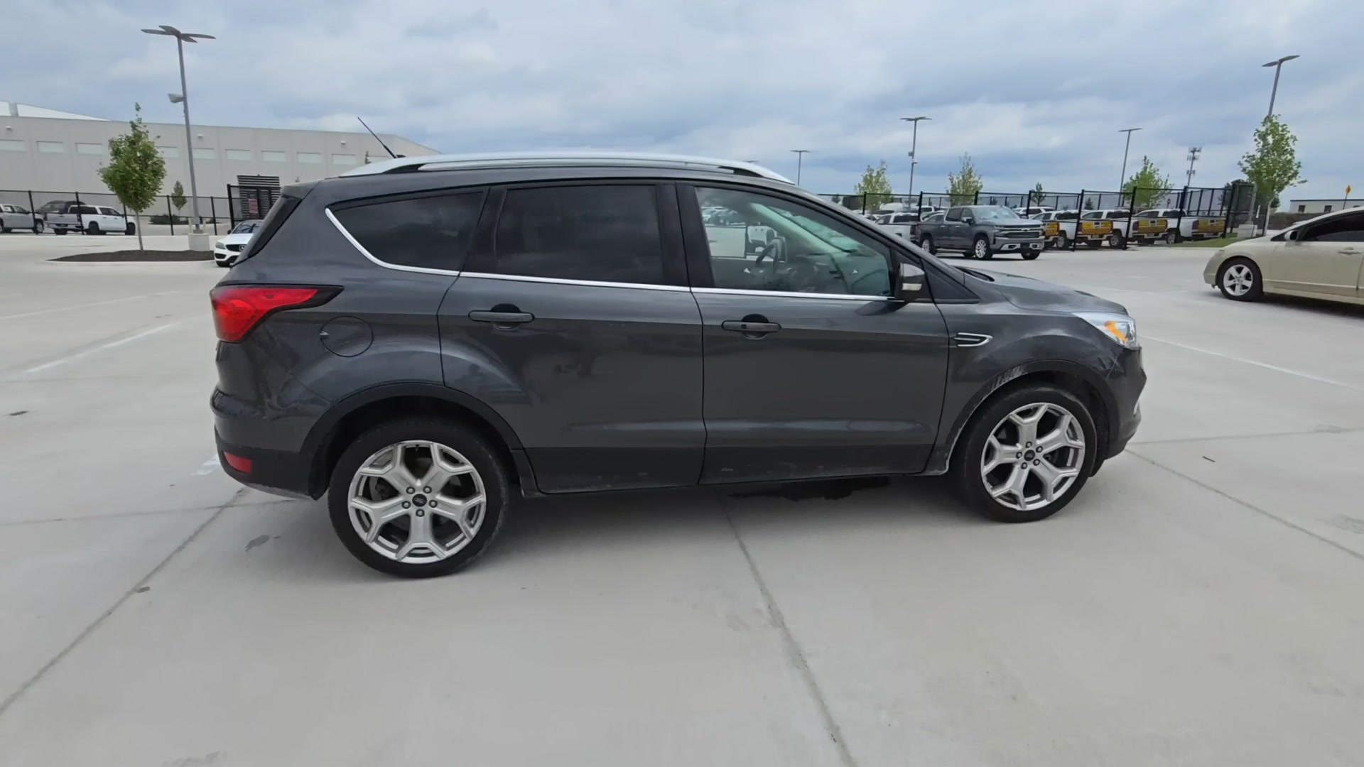 Автомобиль Ford Escape Titanium 2019 | GrandCar Автомобиль Ford Escape Titanium 2019 | GrandCar