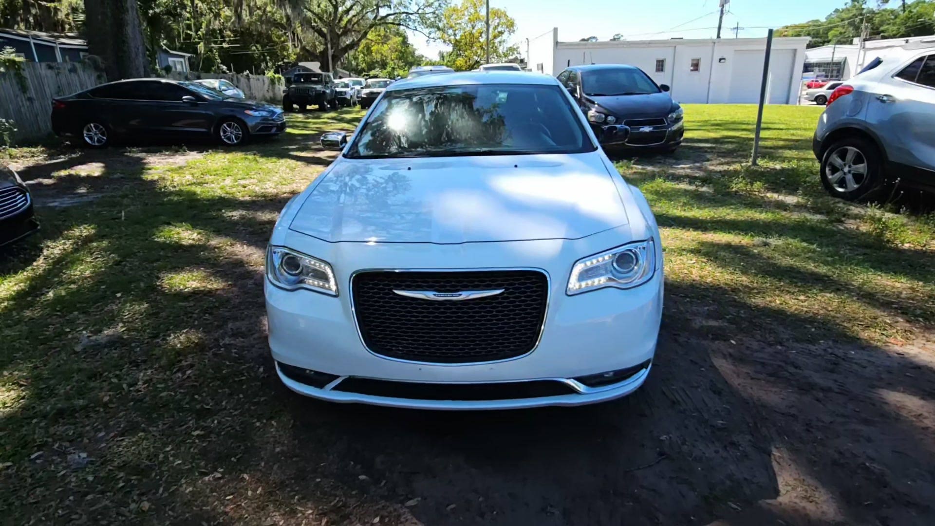 Автомобіль Chrysler 300 Limited 2019 | GrandCar