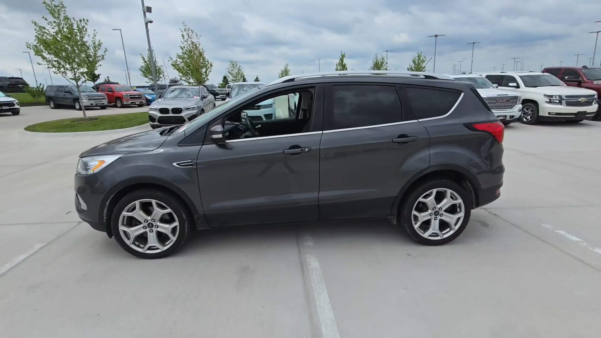 Автомобиль Ford Escape Titanium 2019 | GrandCar Автомобиль Ford Escape Titanium 2019 | GrandCar