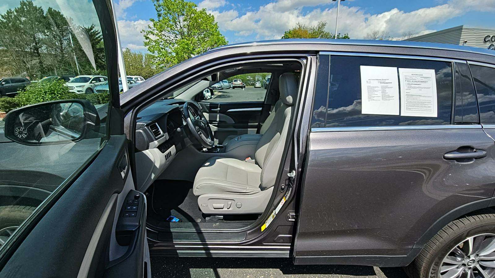 Автомобиль Toyota Highlander Hybrid XLE 2019 | GrandCar Автомобиль Toyota Highlander Hybrid XLE 2019 | GrandCar