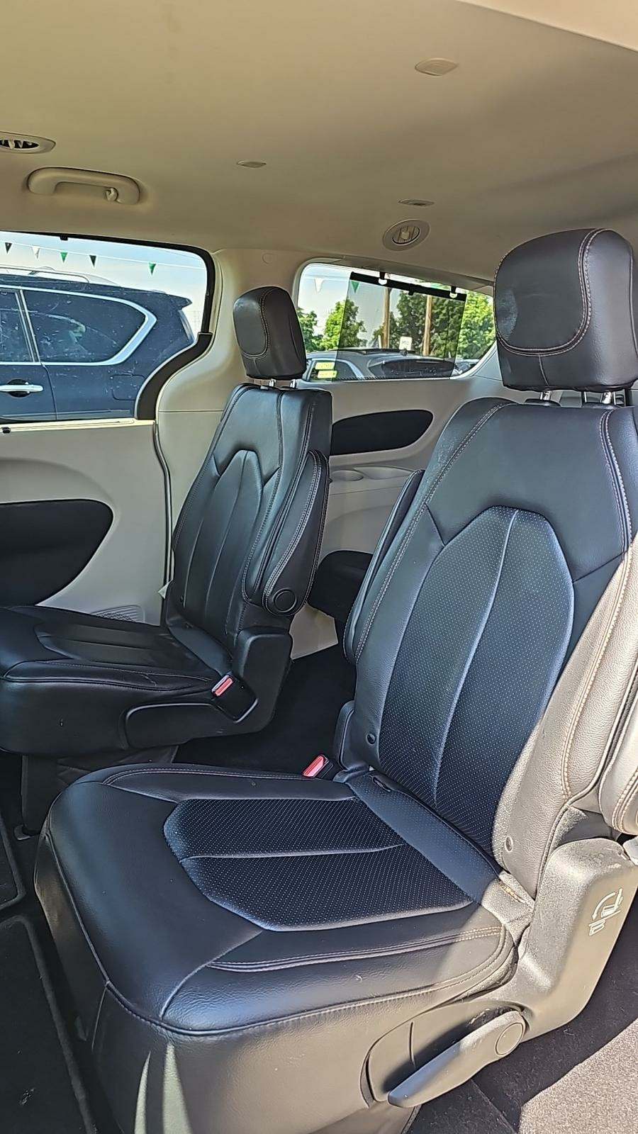 Автомобиль Chrysler Pacifica Touring L 2019 | GrandCar Автомобиль Chrysler Pacifica Touring L 2019 | GrandCar