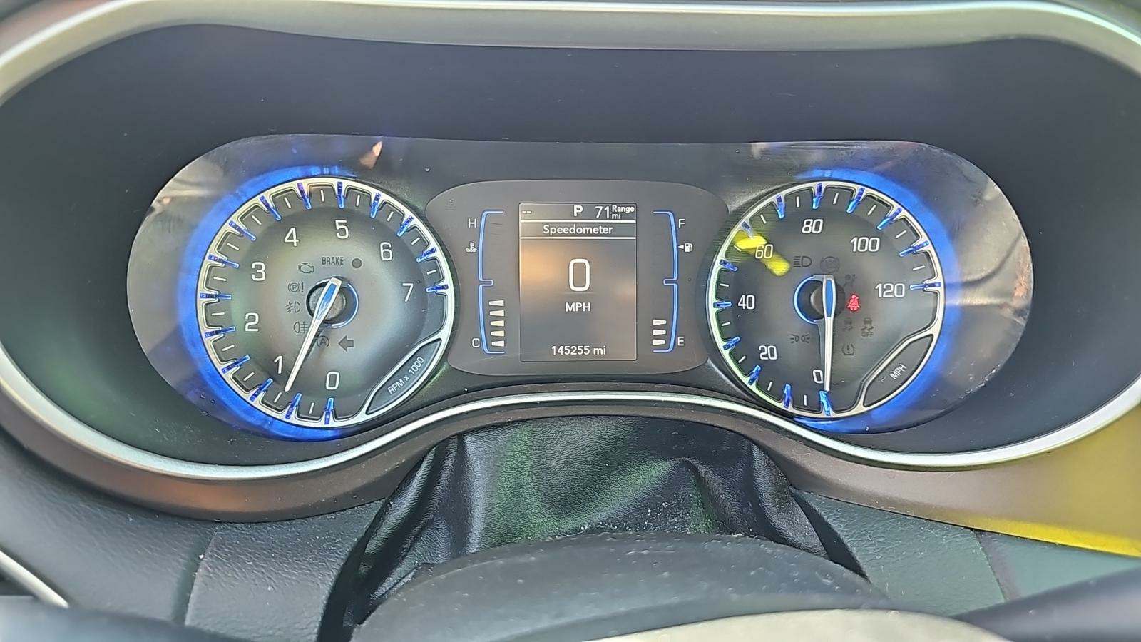 Автомобиль Chrysler Pacifica Touring L 2019 | GrandCar Автомобиль Chrysler Pacifica Touring L 2019 | GrandCar