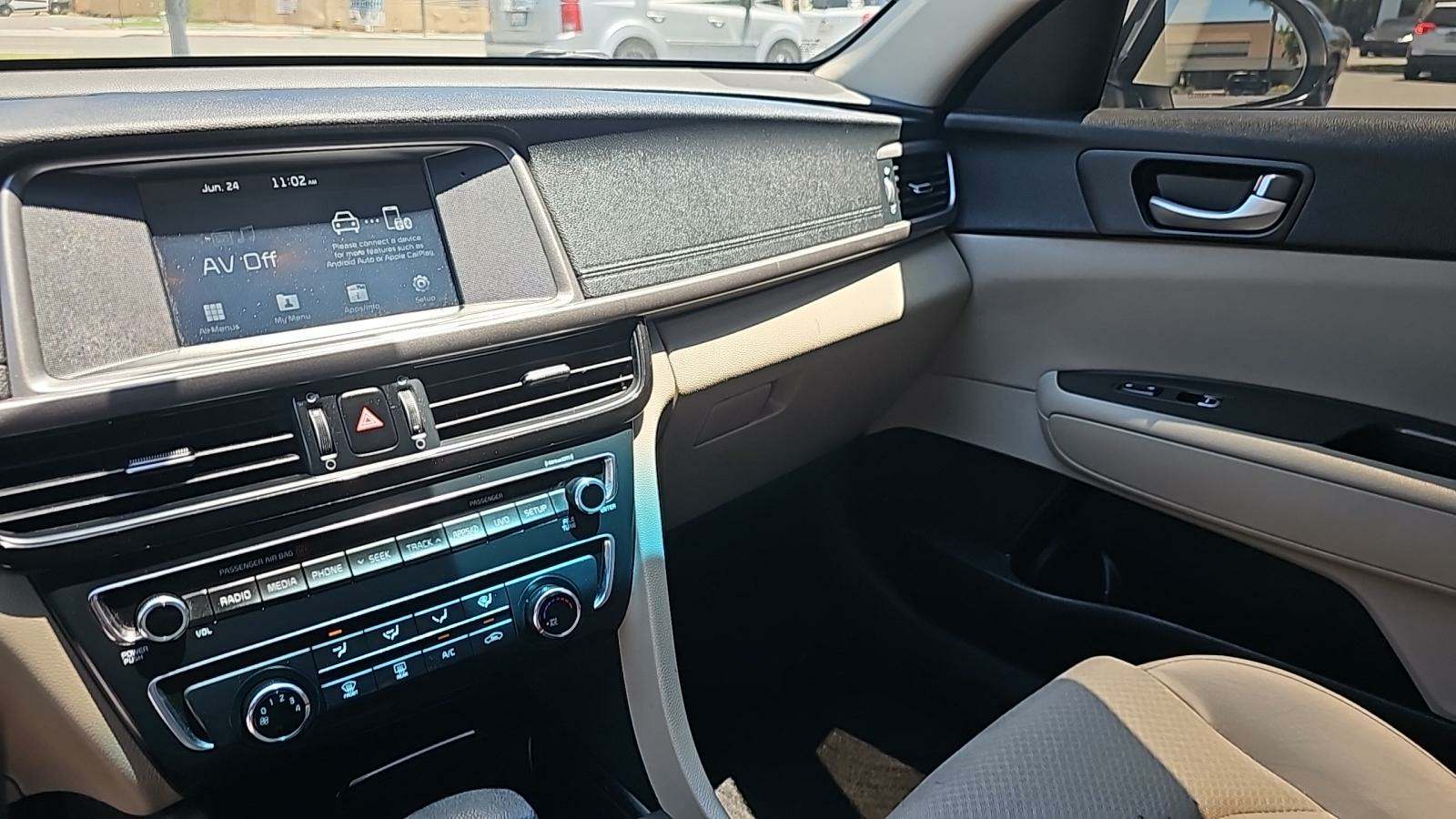 Автомобиль Kia Optima LX 2018 | GrandCar Автомобиль Kia Optima LX 2018 | GrandCar