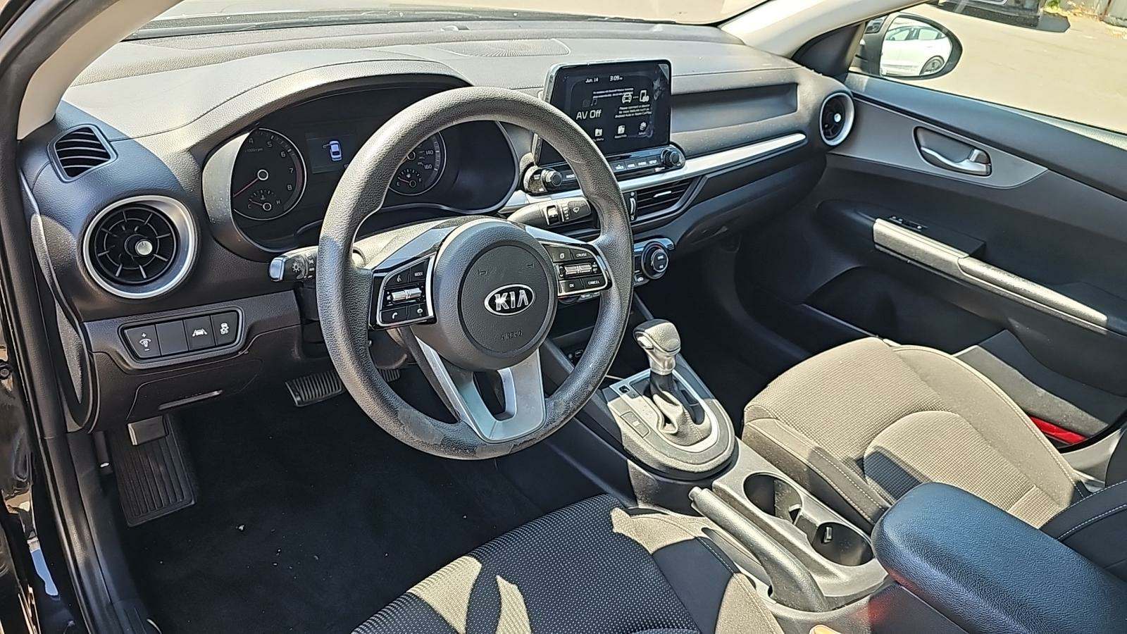 Автомобиль Kia Forte LXS 2019 | GrandCar Автомобиль Kia Forte LXS 2019 | GrandCar