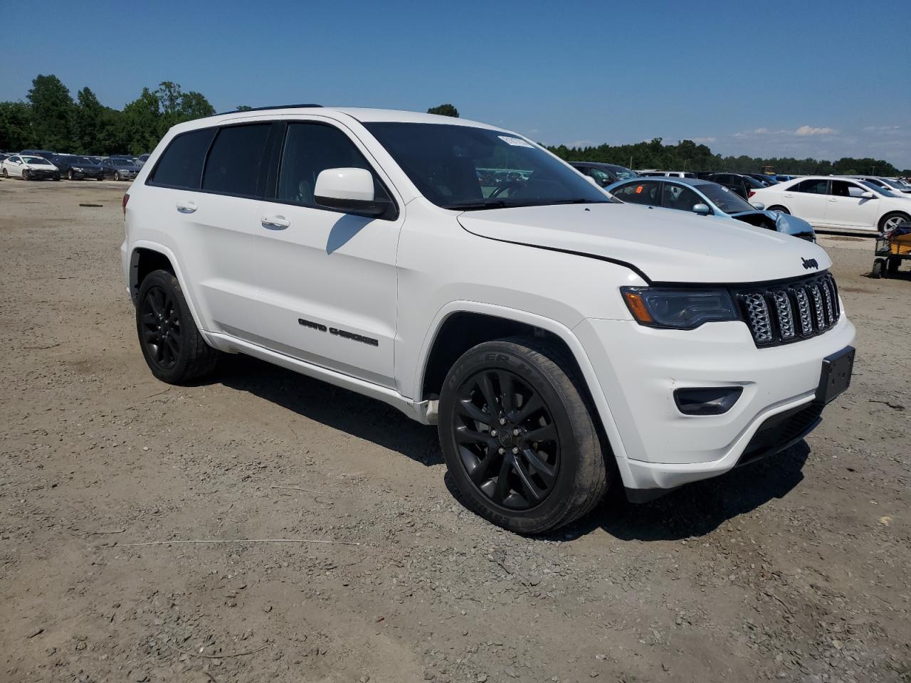 Автомобиль JEEP GRAND CHEROKEE LAREDO 2020 | GrandCar Автомобиль JEEP GRAND CHEROKEE LAREDO 2020 | GrandCar