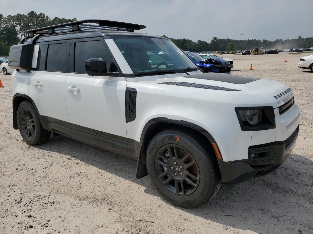 Автомобиль LAND ROVER DEFENDER 110 X-DYNAMIC SE 2024 | GrandCar
