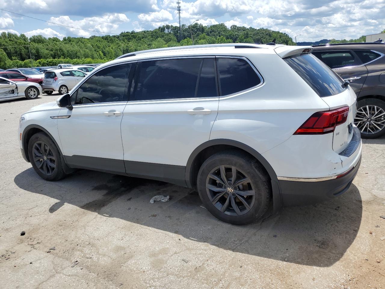 Автомобіль VOLKSWAGEN TIGUAN SE 2022 | GrandCar Автомобіль VOLKSWAGEN TIGUAN SE 2022 | GrandCar
