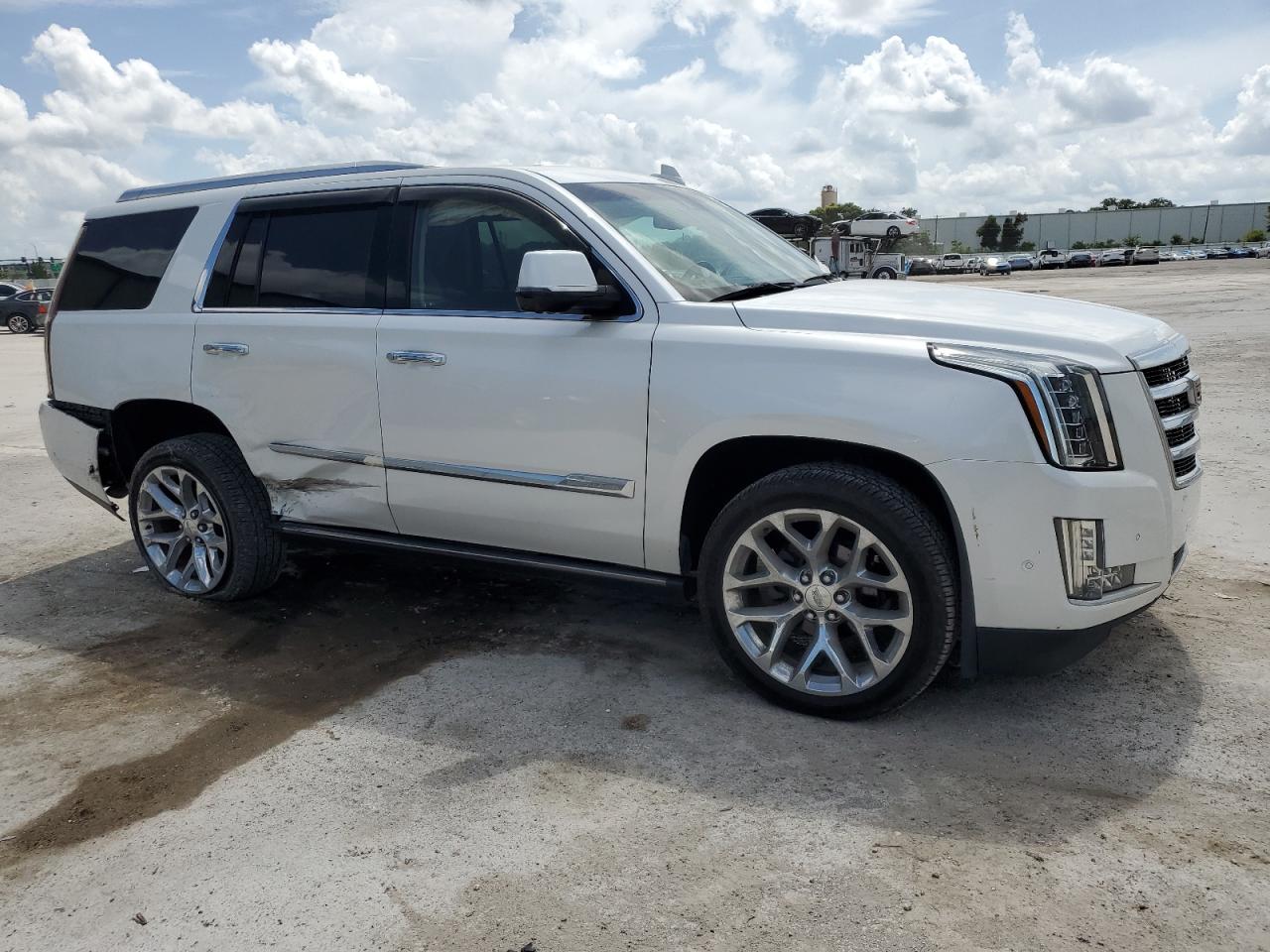Автомобиль CADILLAC ESCALADE PREMIUM LUXURY 2017 | GrandCar Автомобиль CADILLAC ESCALADE PREMIUM LUXURY 2017 | GrandCar