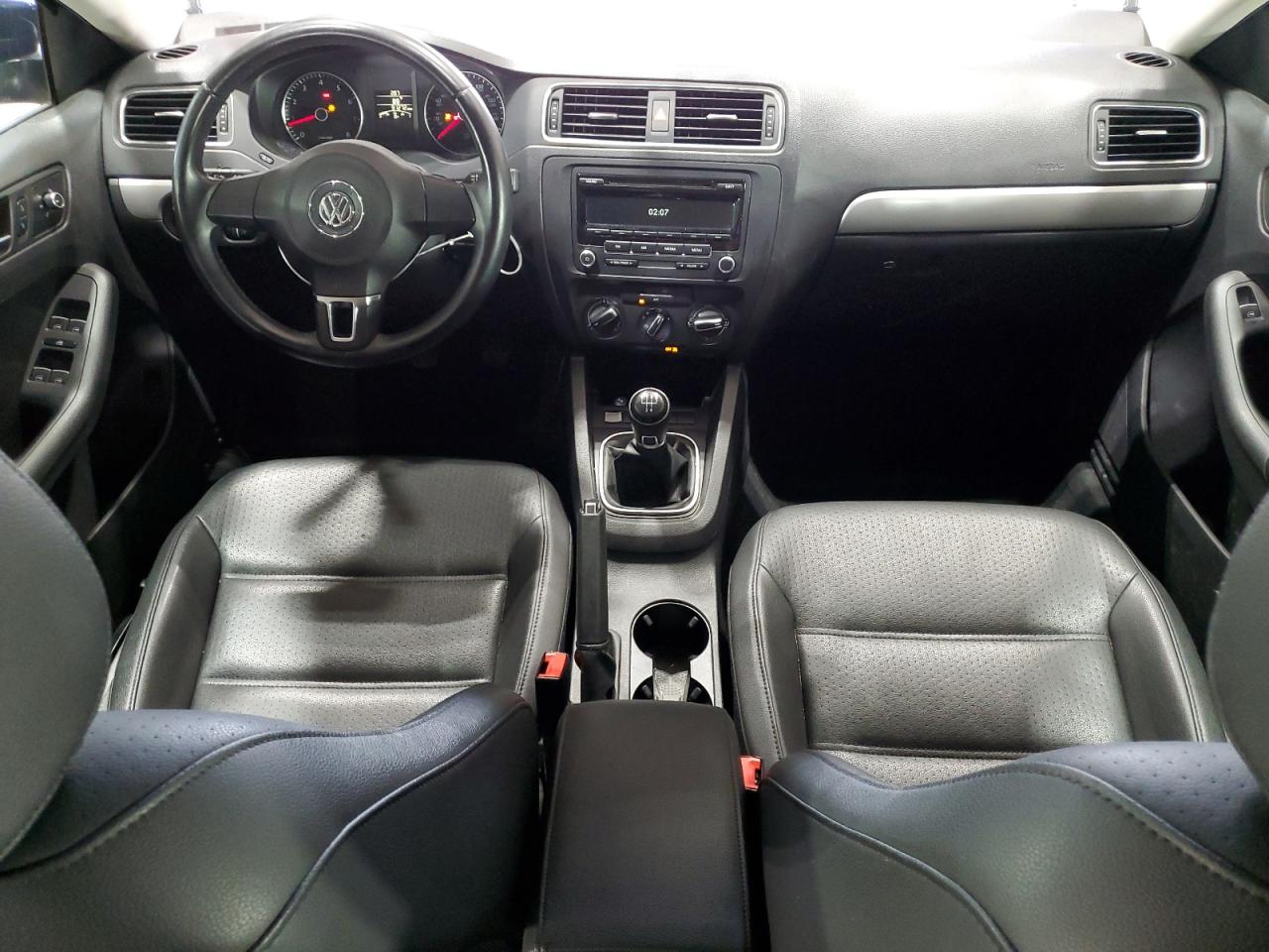 Автомобиль VOLKSWAGEN JETTA SE 2013 | GrandCar Автомобиль VOLKSWAGEN JETTA SE 2013 | GrandCar