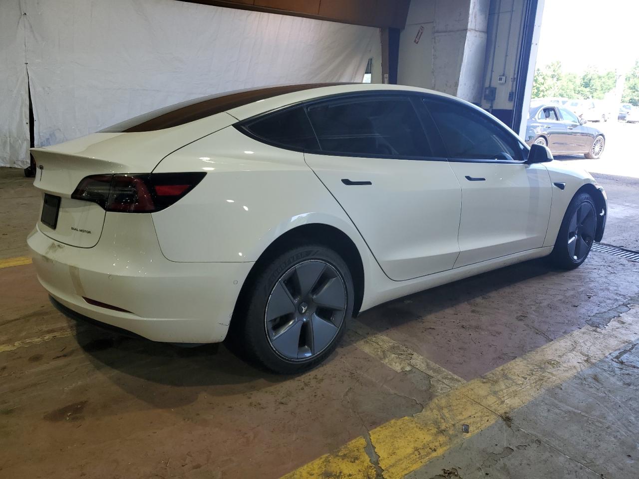 Автомобиль TESLA MODEL 3 2022 | GrandCar Автомобиль TESLA MODEL 3 2022 | GrandCar